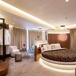 Mattis 4* Tirana