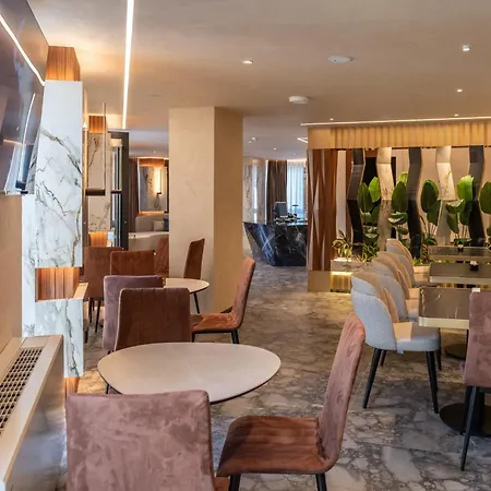 Mattis 4* Tirana