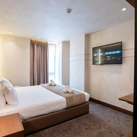 Otel Mattis Tiran