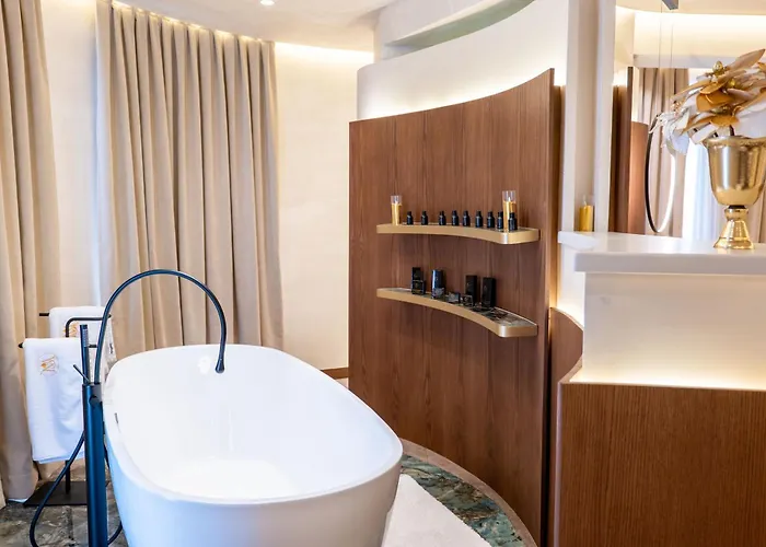 Mattis 4* Τίρανα